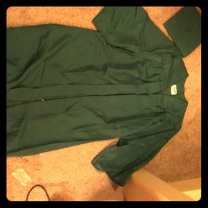 Green cap and gown (graduation)
